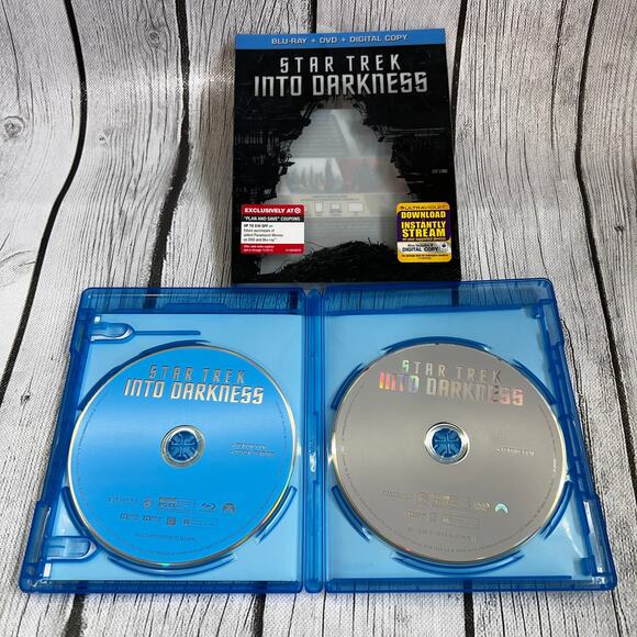 STAR TREK - INTO DARKNESS (DVD + BLU-RAY+ Digital Copy) - Picture 4 of 5